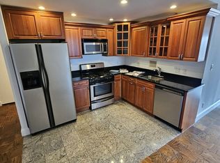 60-65 E India Rd #17G, Boston, MA 02110