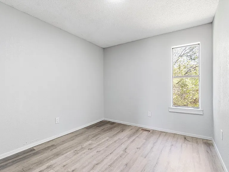 1803-1835 Cedar Heights Dr — Photo 14
