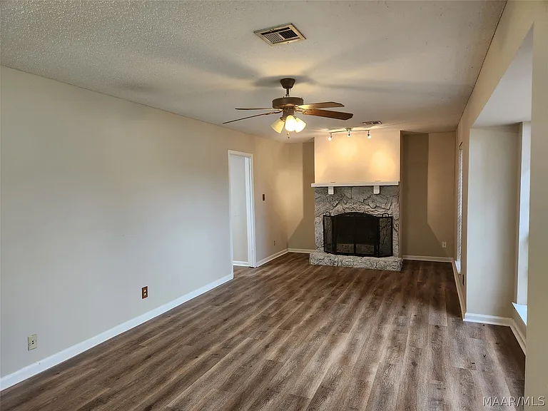 278 Teri Ln — Photo 5