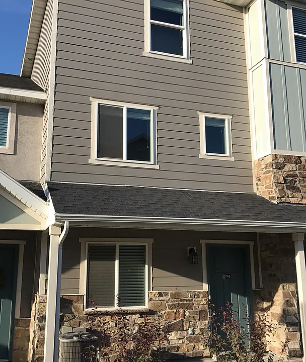 748 E 150 North St