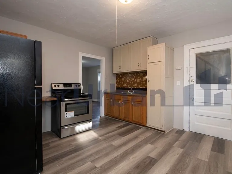 3811 John Ave #1 — Photo 8