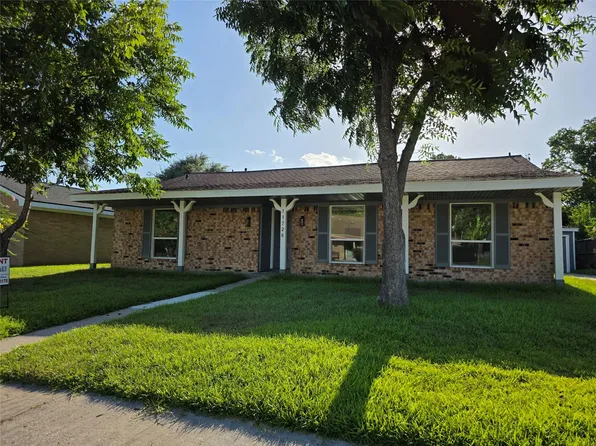 11726 N Willow Cir, Houston, TX 77071
