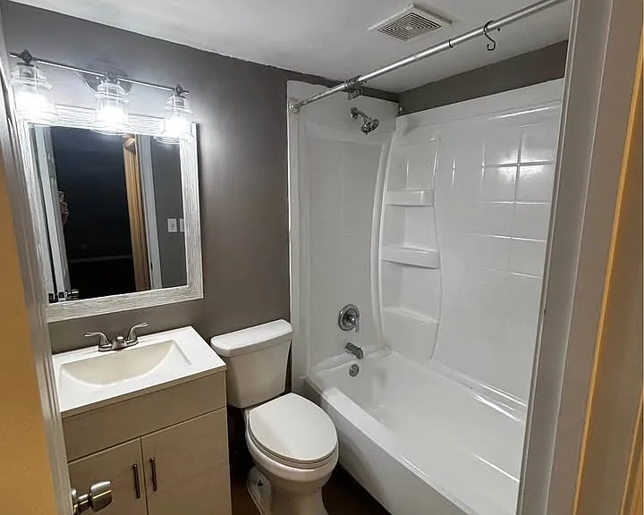 109 Redwood Rd — Photo 10