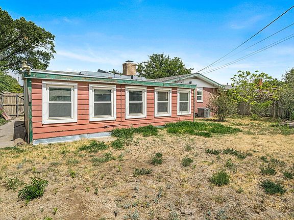 4th image of 5013 SW 57th Ave