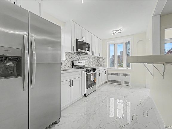 5th image of 879 E 57th Street