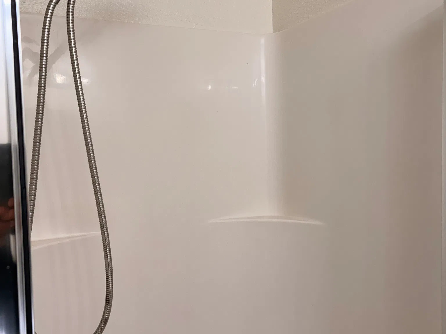 1 bed, 400 sqft, $1,670 — Photo 4