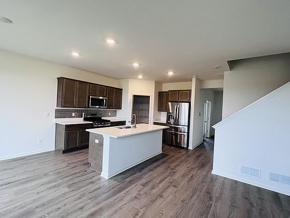 4th image of 10463 Morse Pl #X