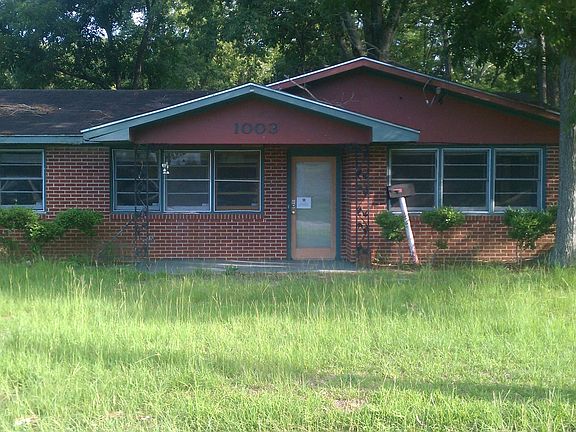 3rd image of 1003 Cypress St