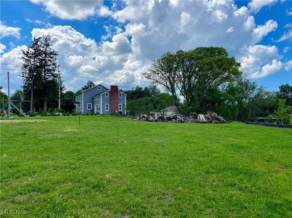 9025 Jackson St, Mentor, OH 44060