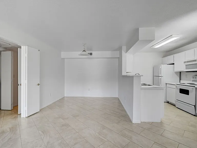 8101 W Flamingo Rd #1017-BLD3 — Photo 7