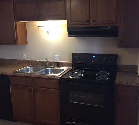 2nd image of 3961 W Pine Blvd #2B