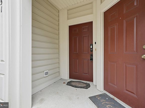 2nd image of 2551 Eastbourne Dr