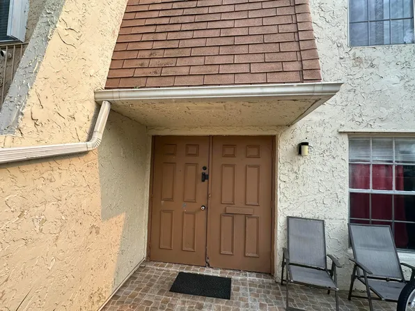 7424 NW 75th Street, Tamarac, FL 33321