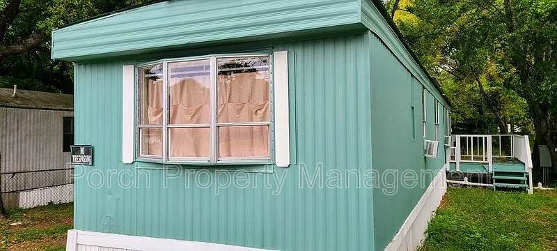 2 bed, 1.0 bath, $910 — Photo 4