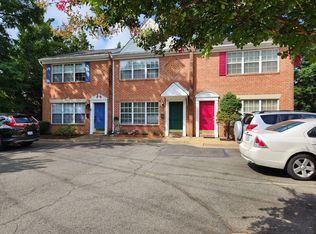 4422 S Four Mile Run Dr, Arlington, VA 22204