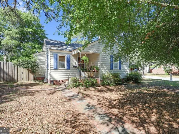 2224 E 38th St, Savannah, GA 31404