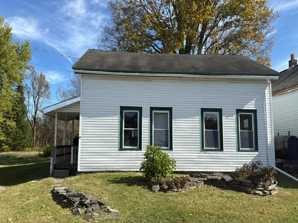 18 Lower Turnpike Rd, Granville, NY 12832
