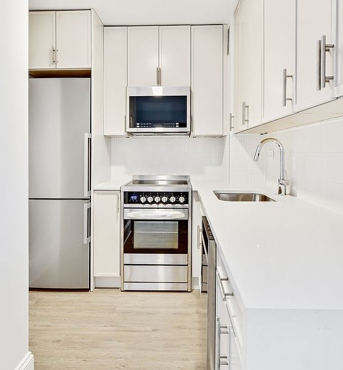 1st image of 50 W 34th St APT 21A3