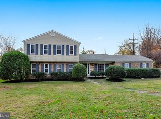 9207 Fernwood Rd, Bethesda, MD 20817