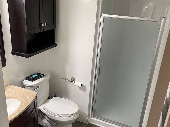 4th image of 8408 Denver St