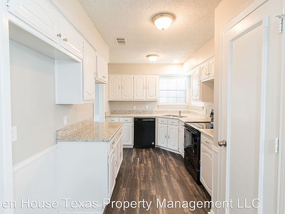 3rd image of 2629 Pickwick Ln