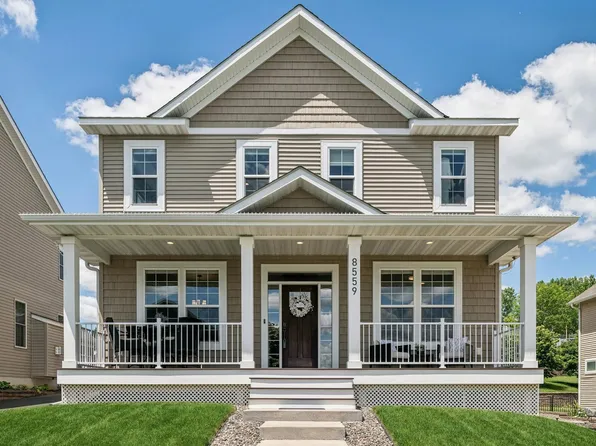 8559 Oakview Way N, Maple Grove, MN 55369