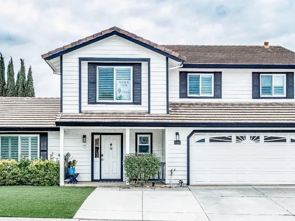1701 Hemlock Ct, Hollister, CA 95023