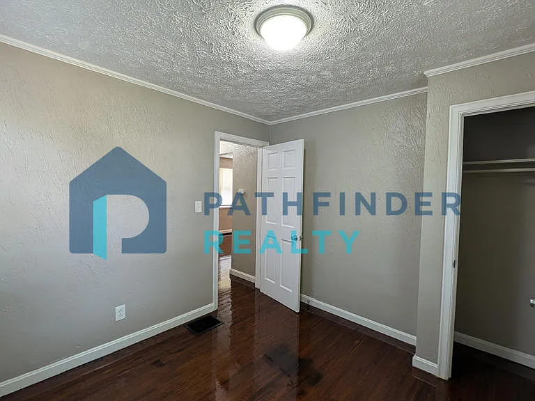 1821 Wabash Ave — Photo 12