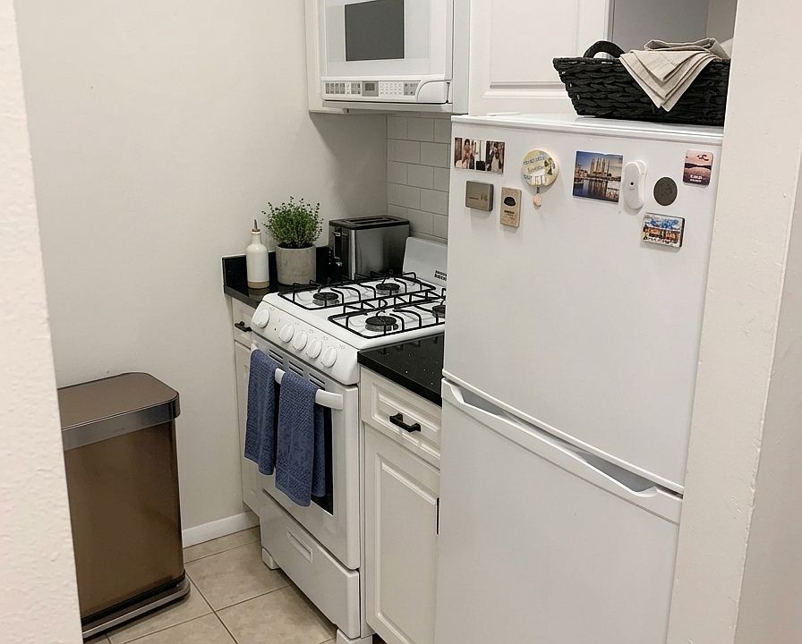 2nd image of 951 Amsterdam Ave APT 4C