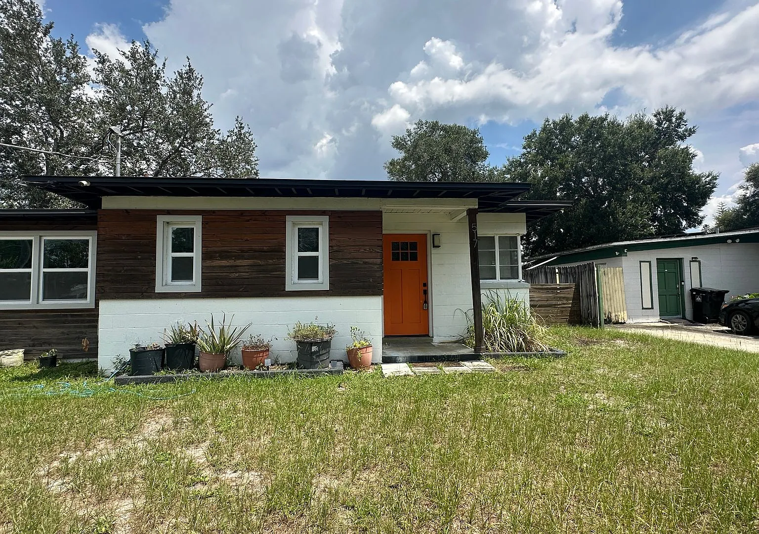 Beautifully Renovated 3BR/1BA | 5 Minutes to Downtown Orlando — Photo 1