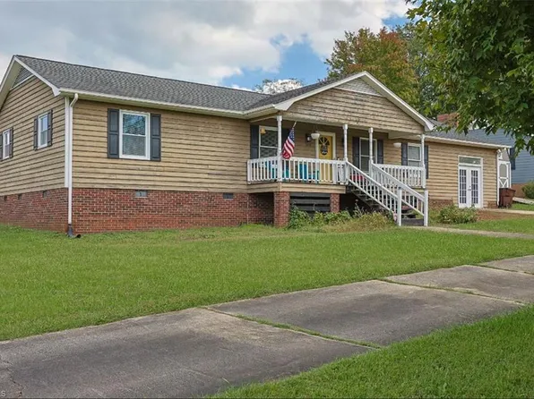 5278 Finch Farm Rd, Trinity, NC 27370