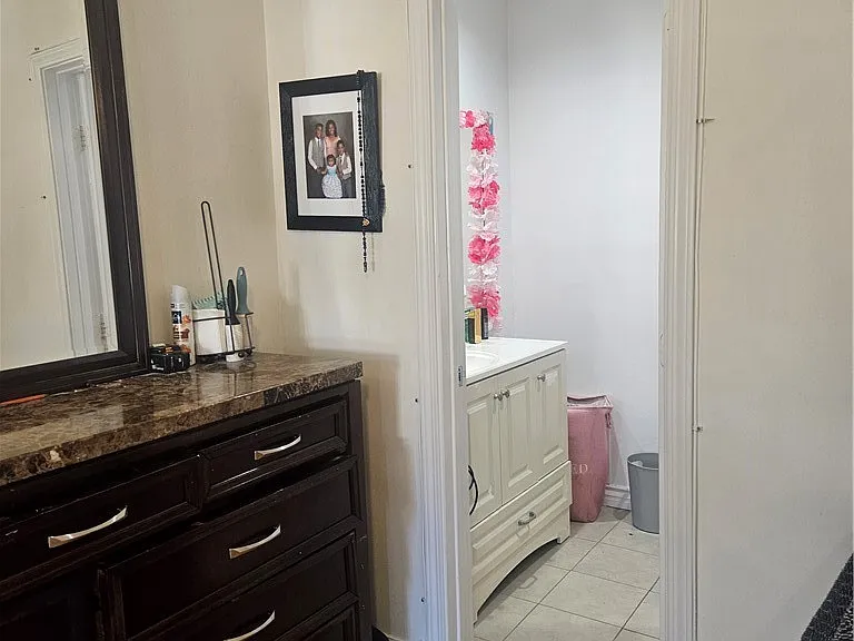 2546 E Park Ln — Photo 13
