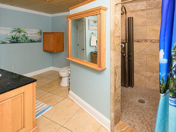5th image of 219 Misty Pine Dr.