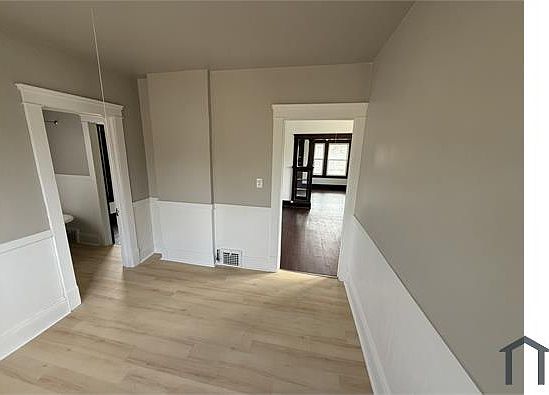 3rd image of 9905 Lamontier Ave #Up