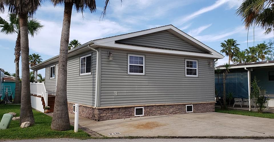 1st image of 718 E Clam Cir
