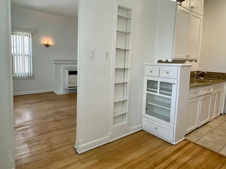 369 N Spaulding Ave — Photo 6