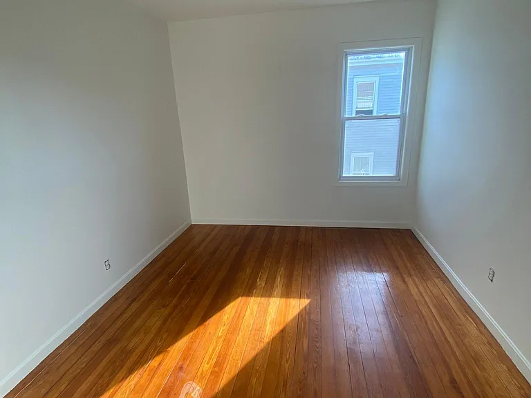 72 Ruth St #3 — Photo 8