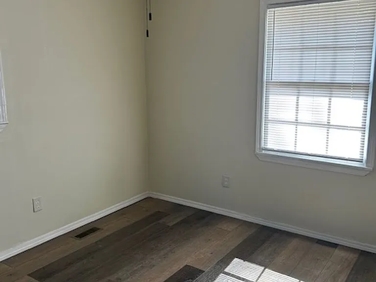 2040 Nevada St — Photo 2