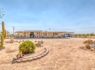833 Mile Square Rd, Joshua Tree, CA 92252