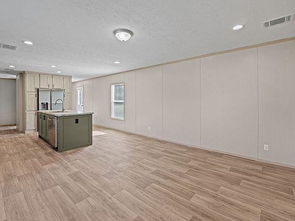4th image of 323 Myers Mayo Rd