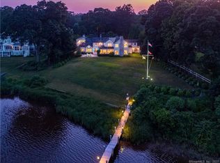 17 Riverview St, Essex, CT 06426