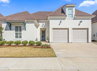 207 Lemongrass Ln, Lafayette, LA 70503
