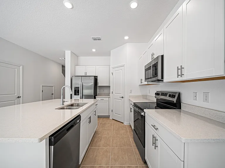 2085 Hallier Cv — Photo 10