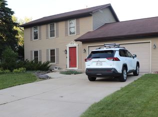 571 Harvest Ln, Verona, WI 53593
