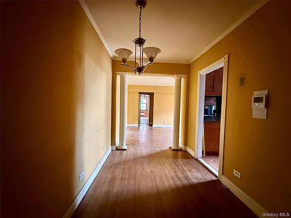 5th image of 11250 Northern Boulevard #3B
