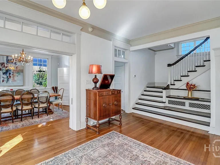 602 E Victory Dr — Photo 14