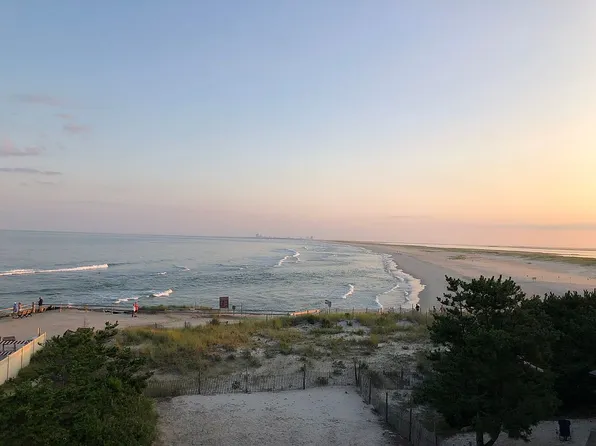 2 W Cleveland Ave, Long Beach, NJ 08008