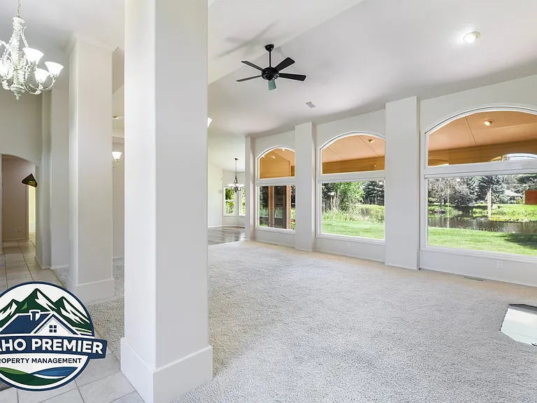 418 E Trailside Dr — Photo 8