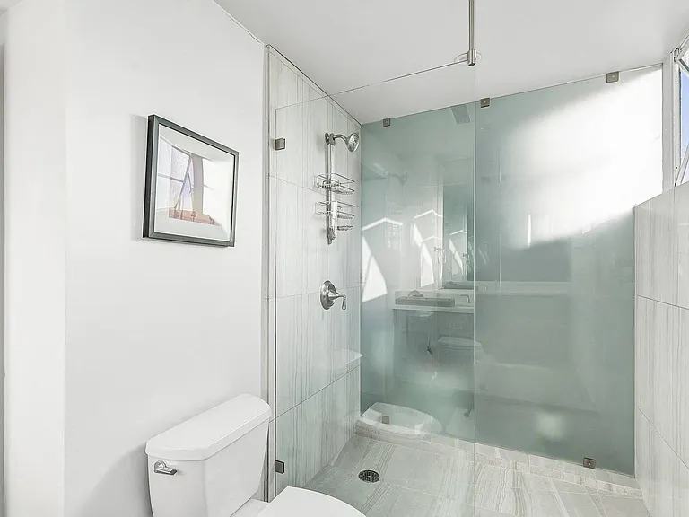 1025 Ocean Avenue — Photo 76