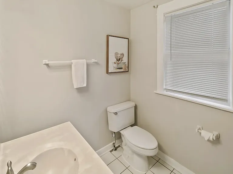 225 W Park Ave #1 — Photo 1